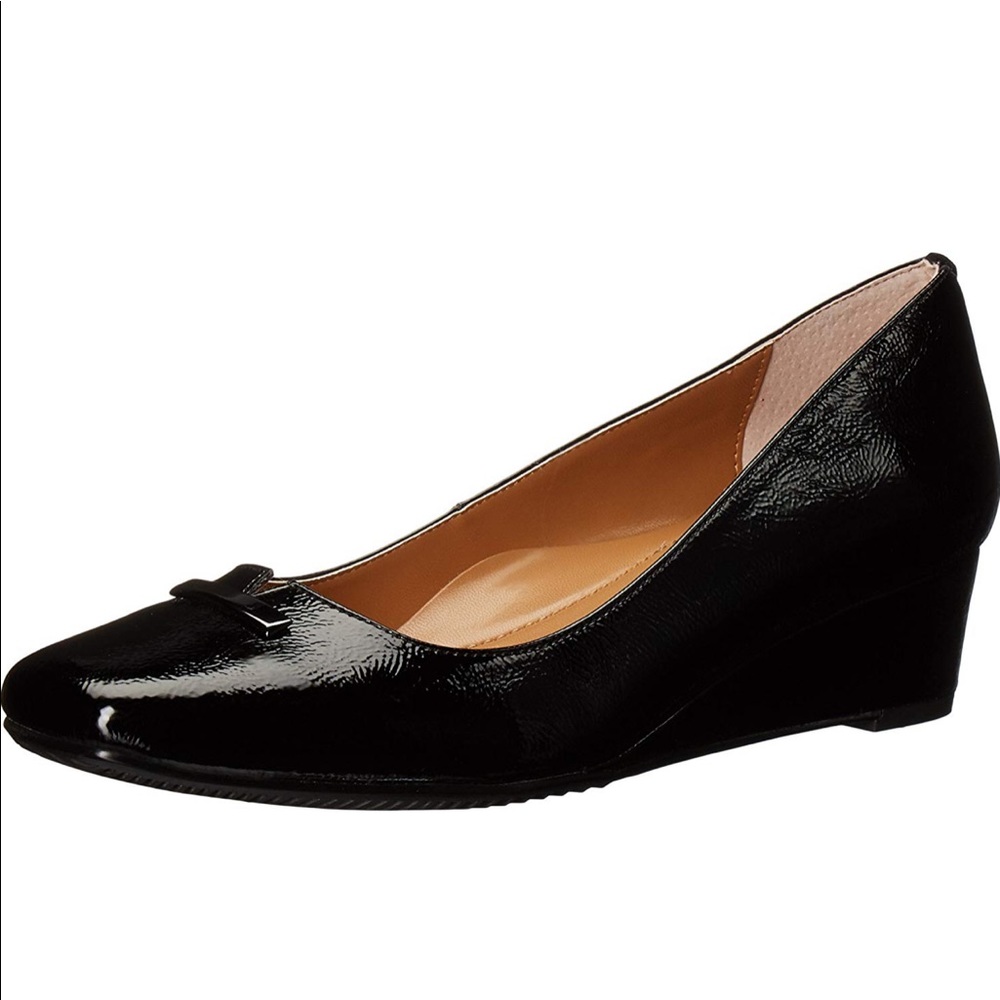 NEW J. Renee Yaralla WW paten leather Kitten Wedge